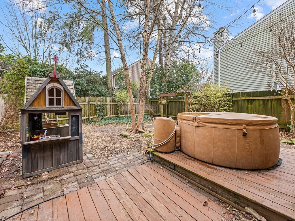 4412 Silverleaf DR