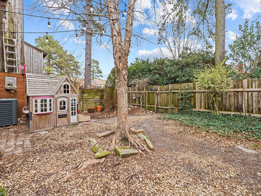 4412 Silverleaf DR