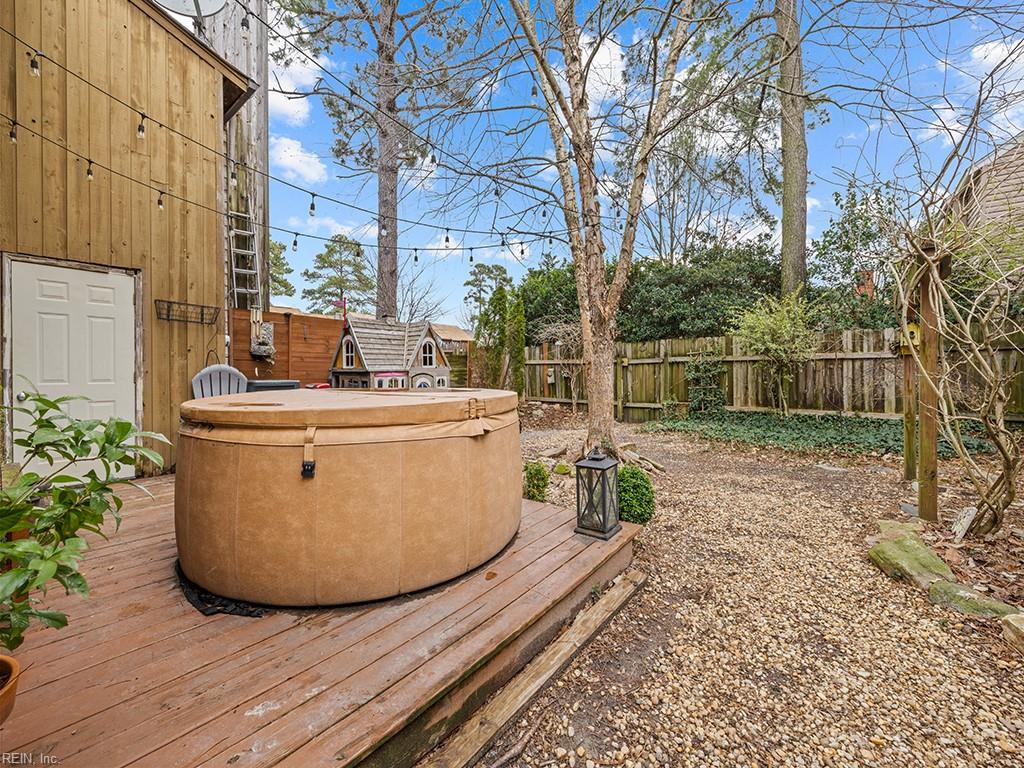 4412 Silverleaf DR