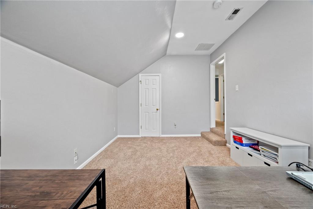 6301 Kilbourne WAY