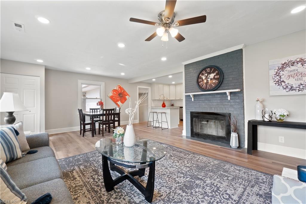 1405 Spring RD