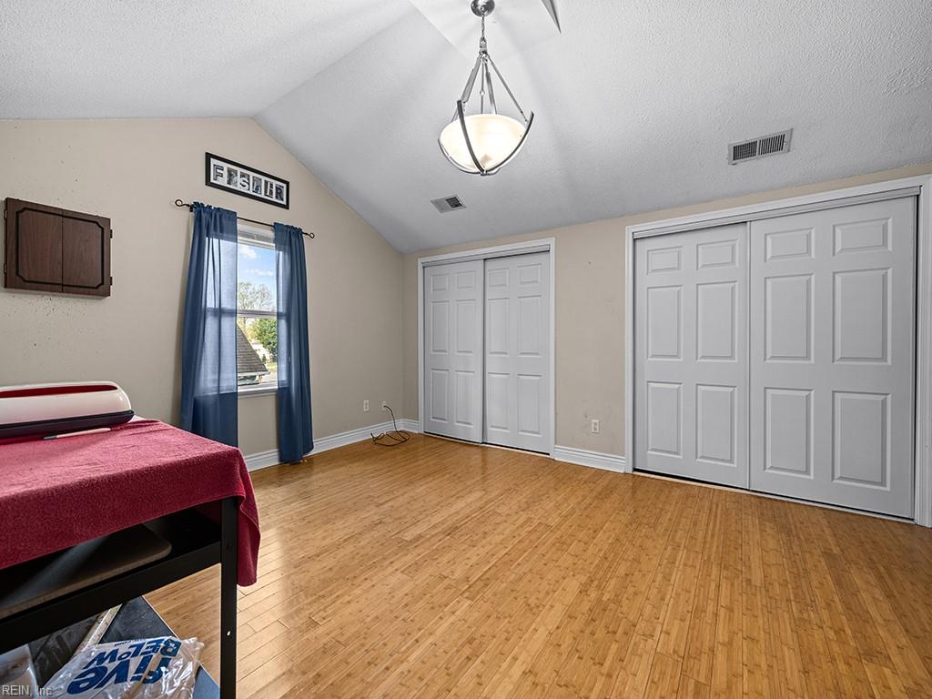 5121 Crabtree PL