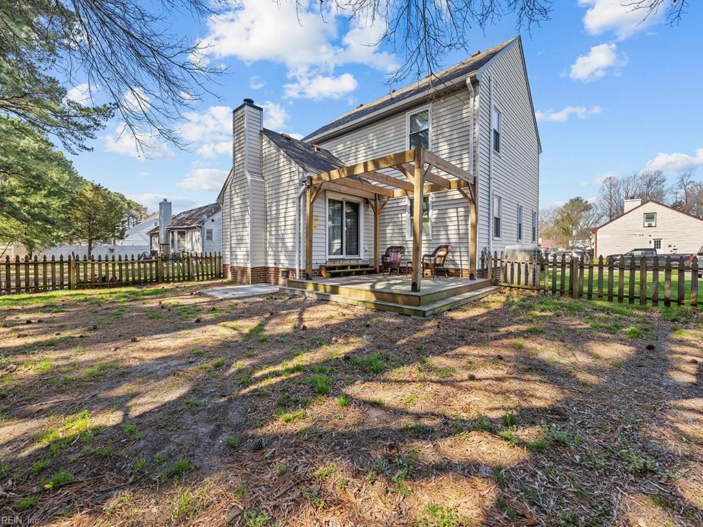 5121 Crabtree PL