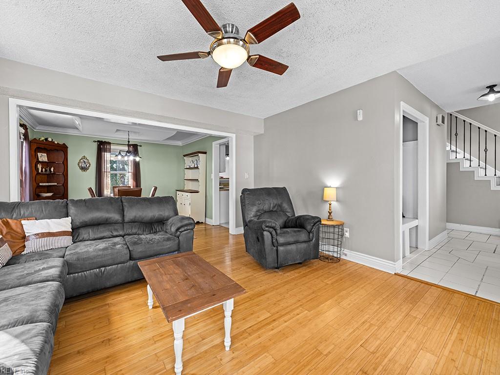 5121 Crabtree PL