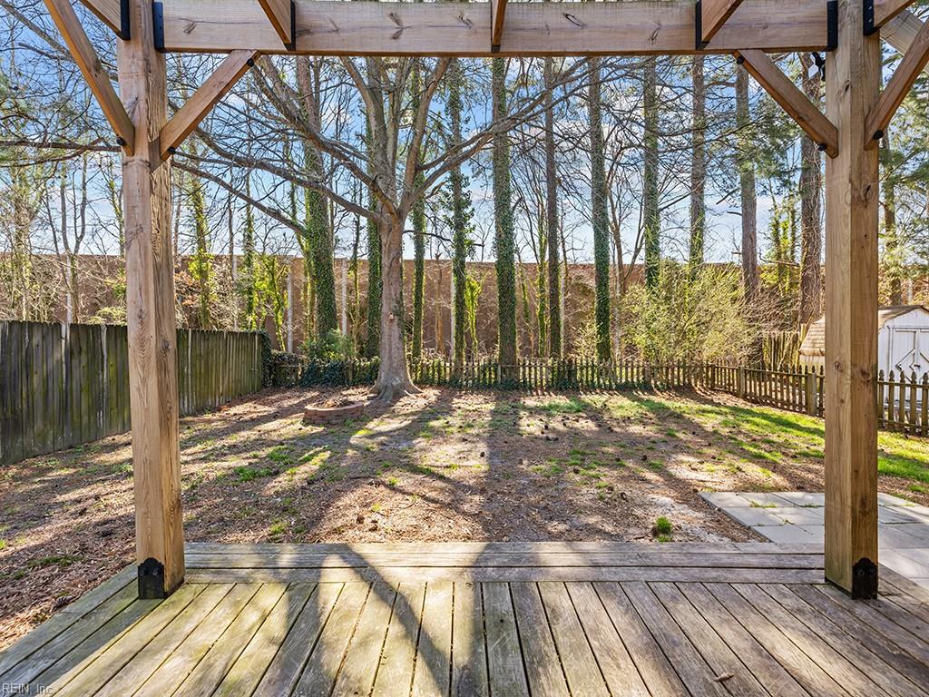 5121 Crabtree PL