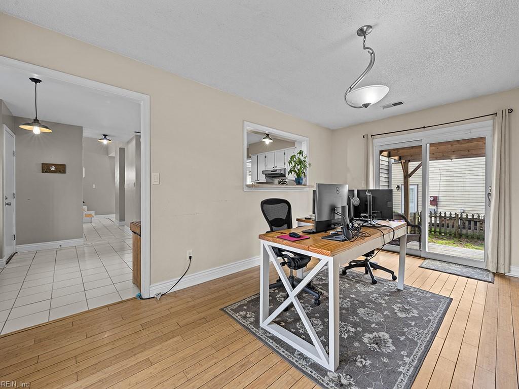 5121 Crabtree PL