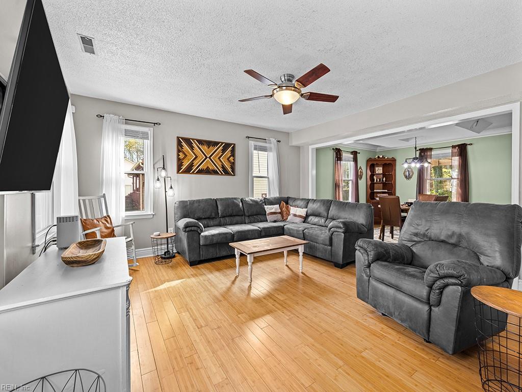 5121 Crabtree PL