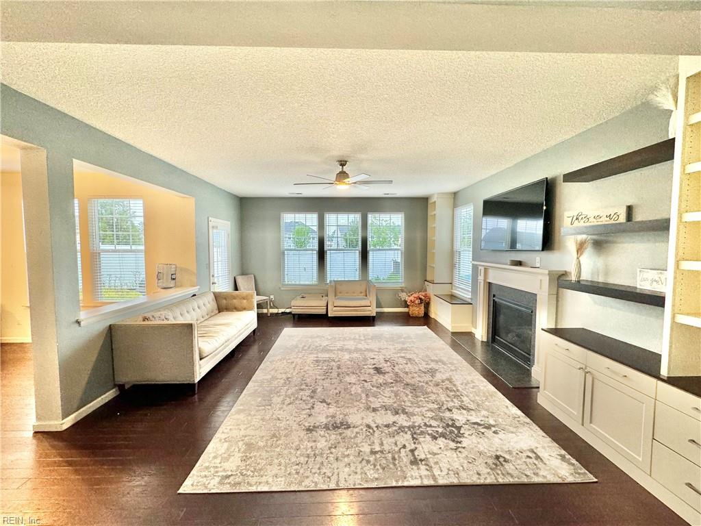 815 Goldbell CT