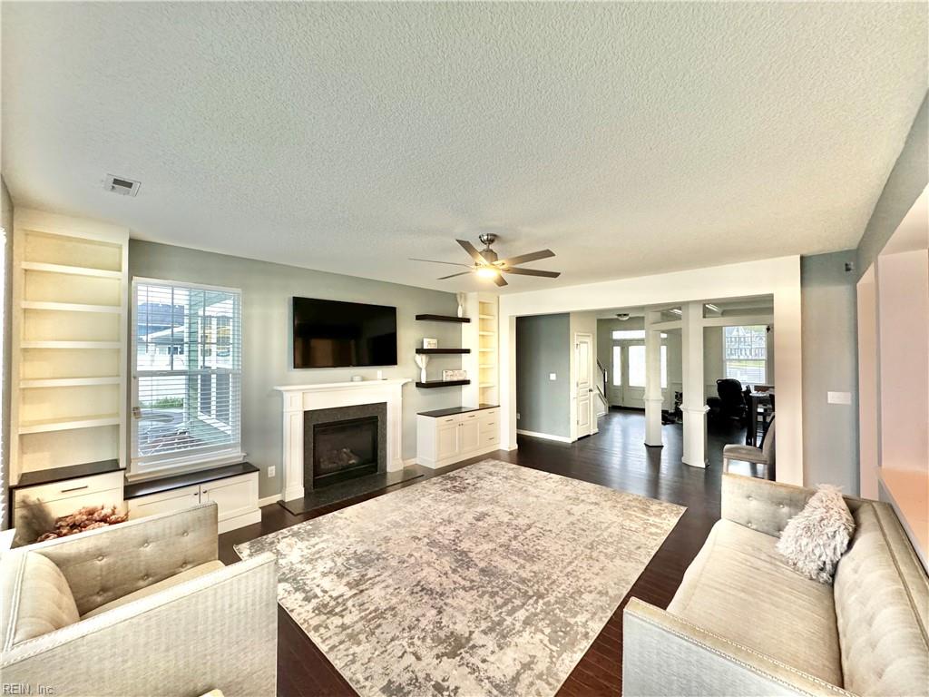 815 Goldbell CT