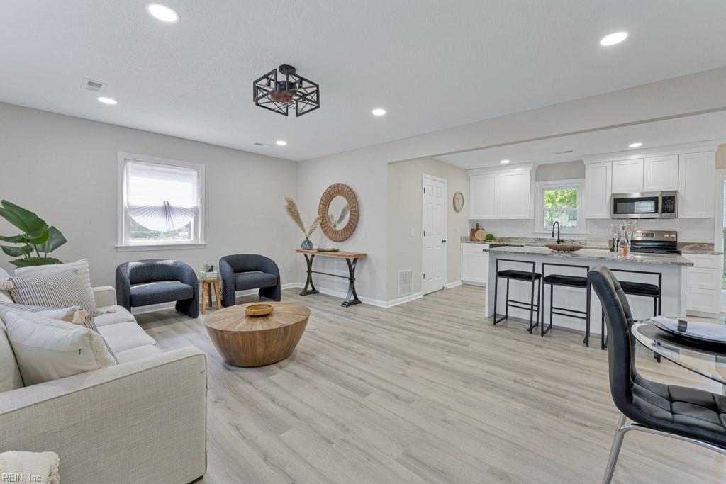 2202 Gurley CT