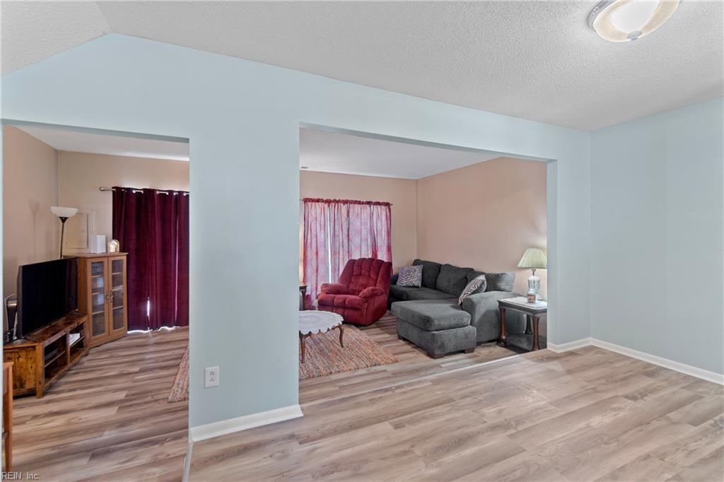 652 Governors WAY