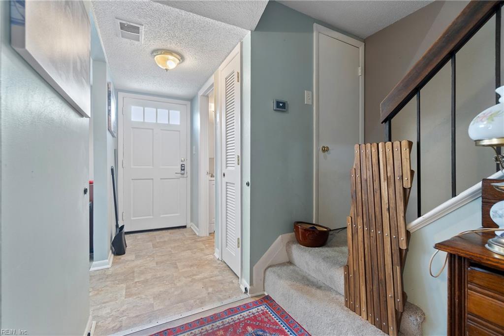 652 Governors WAY