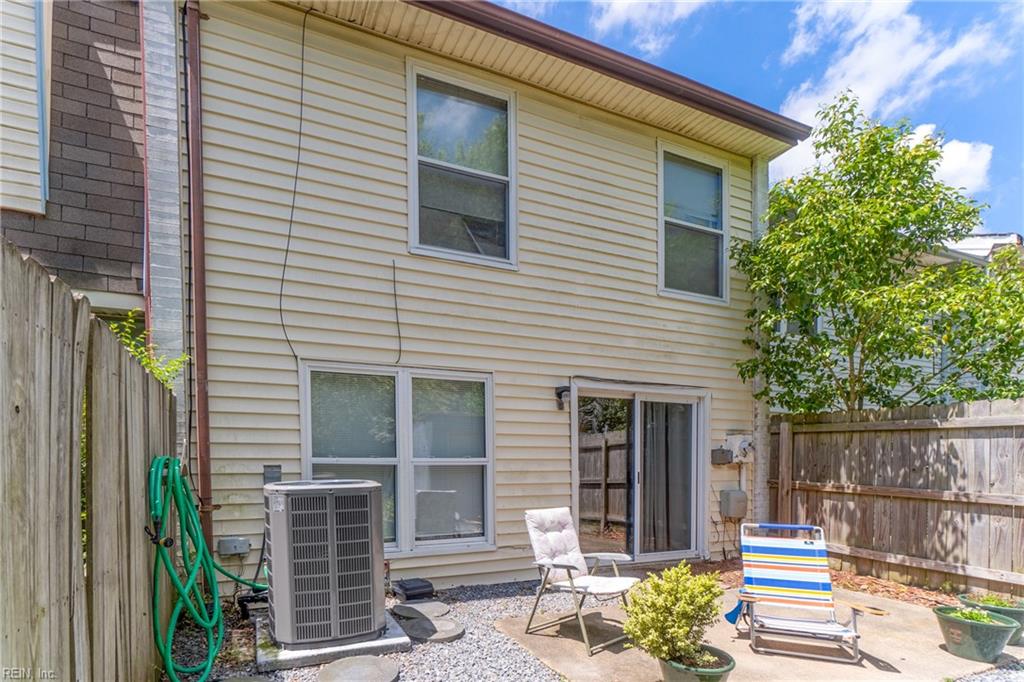 652 Governors WAY