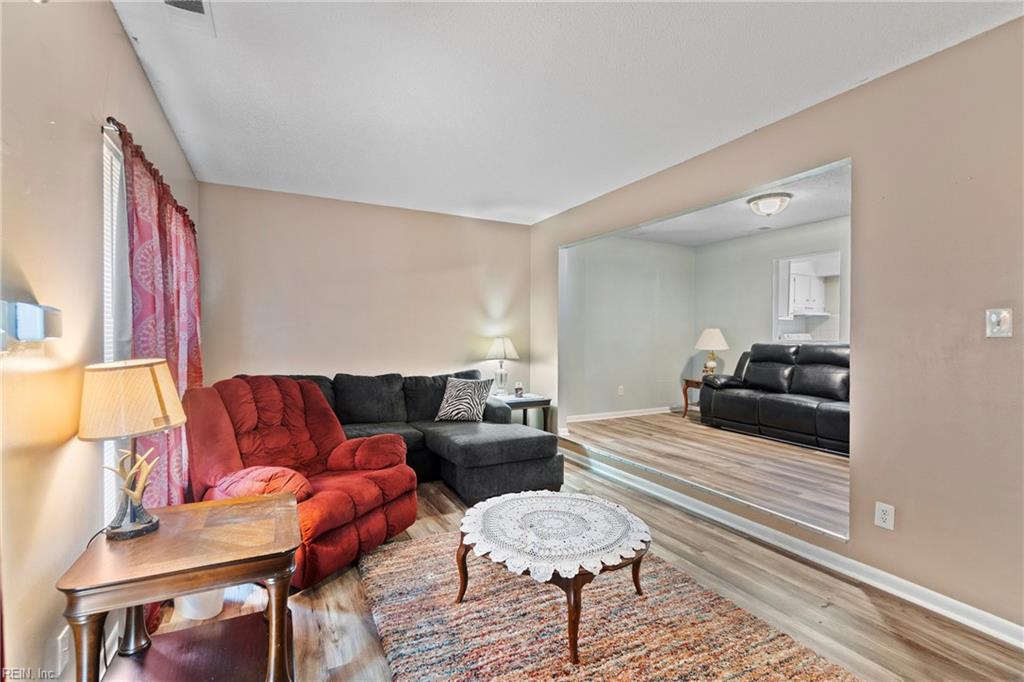 652 Governors WAY