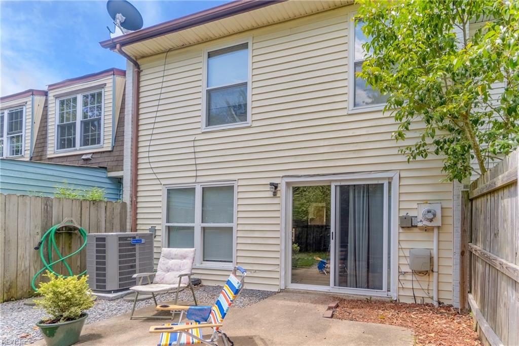 652 Governors WAY