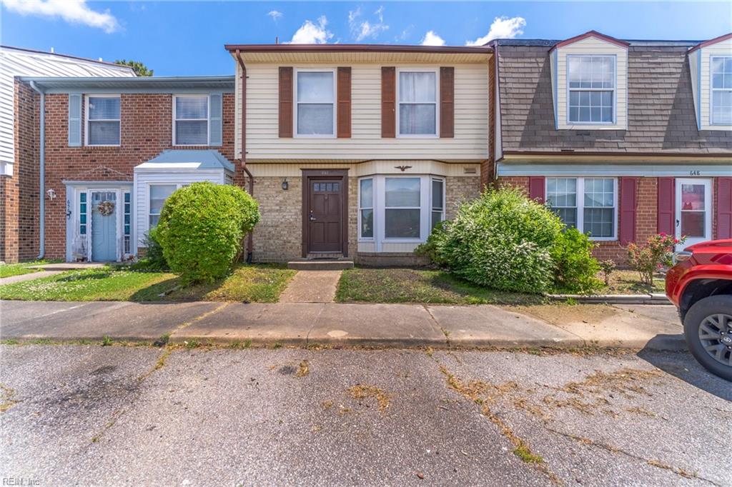 652 Governors WAY