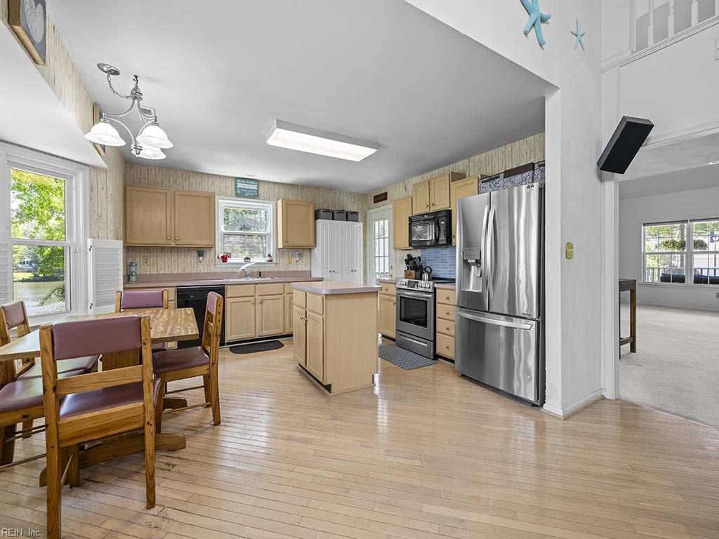 1904 Red Barn DR