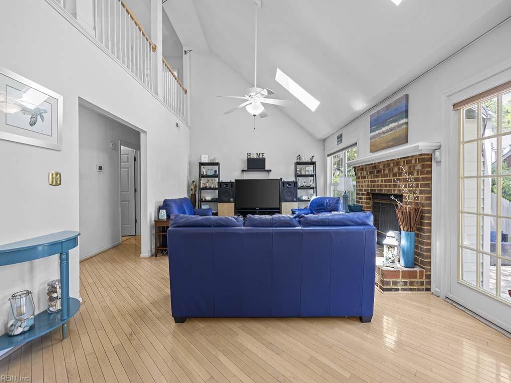 1904 Red Barn DR