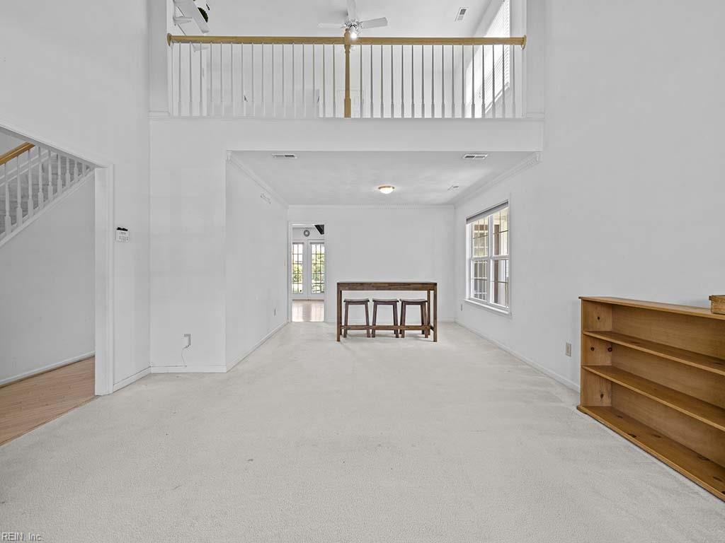 1904 Red Barn DR
