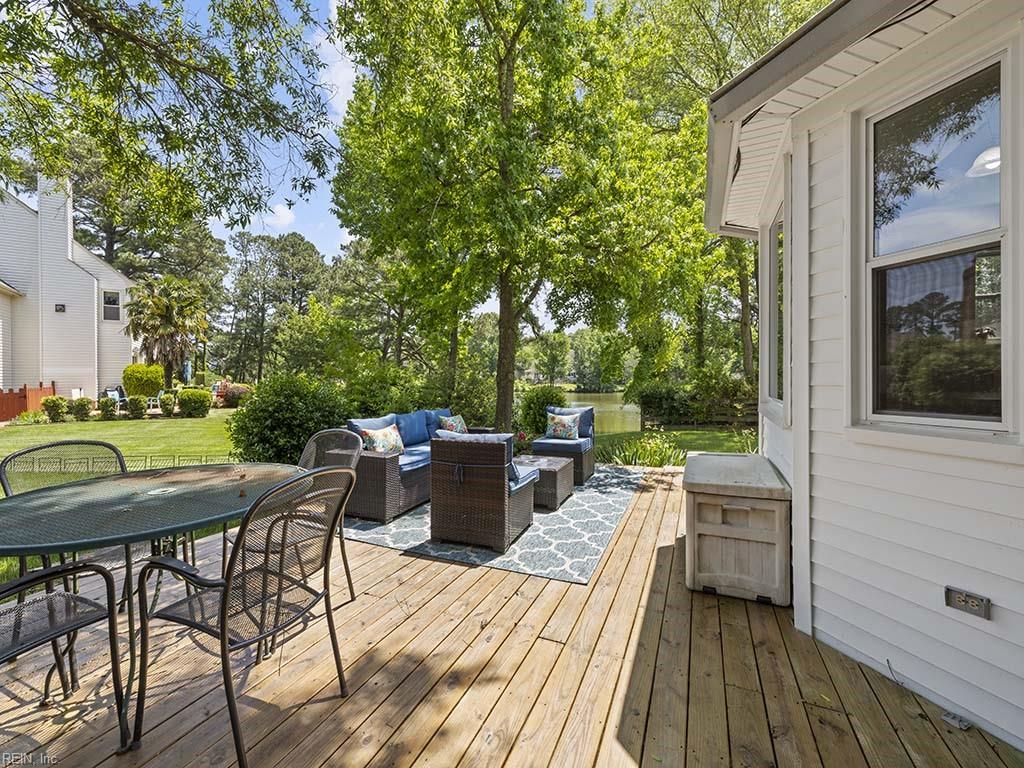 1904 Red Barn DR
