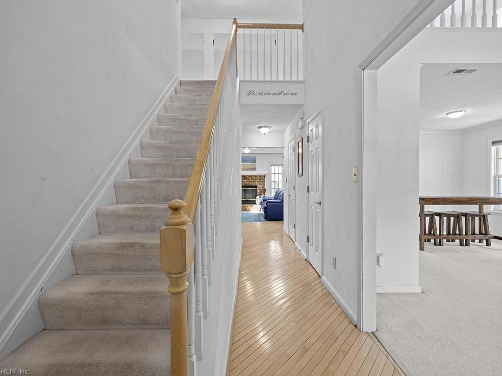 1904 Red Barn DR