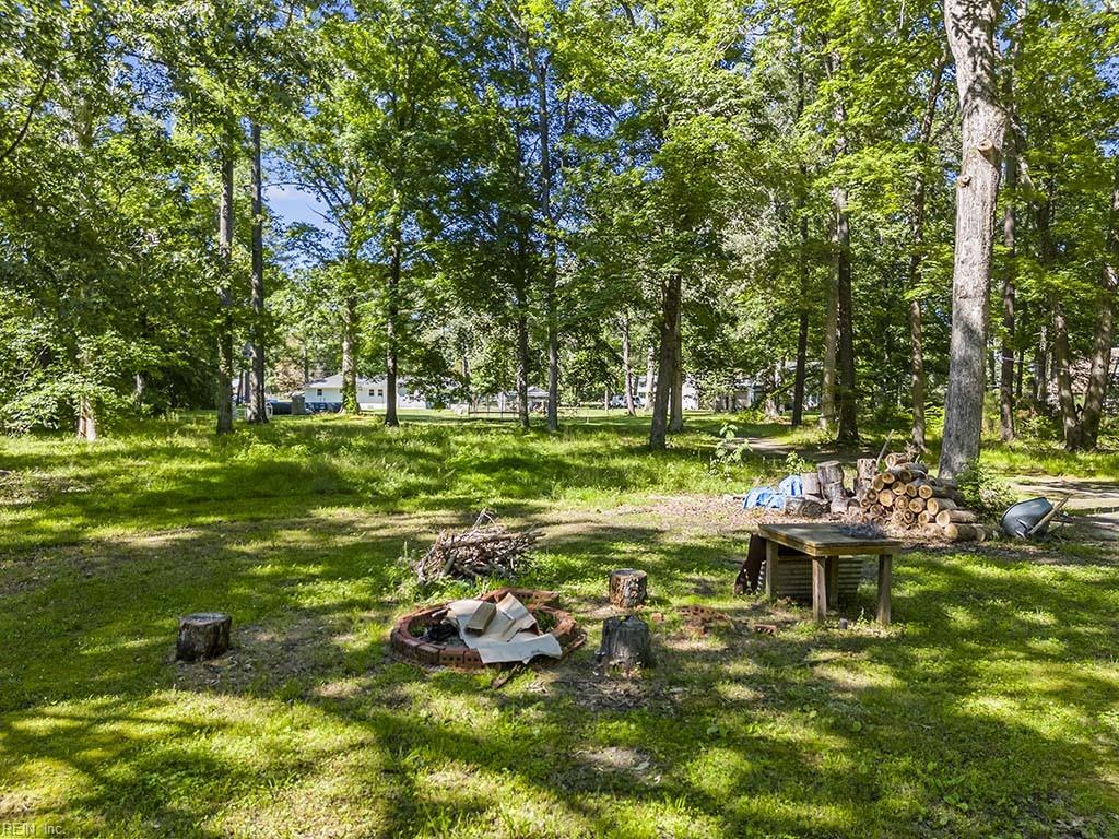 2533 Saint Brides RD W