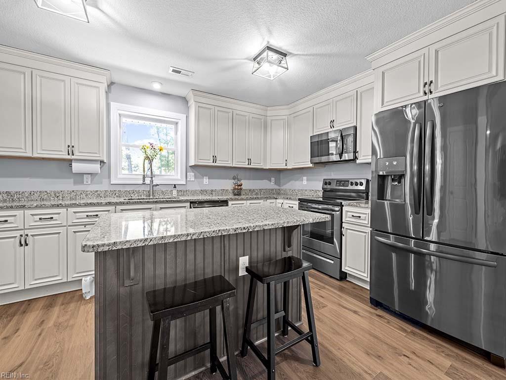 2533 Saint Brides RD W