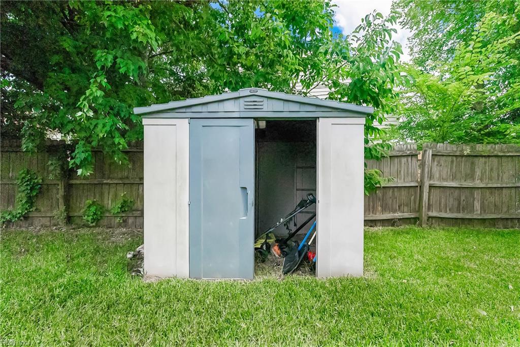 1141 Old Clubhouse RD