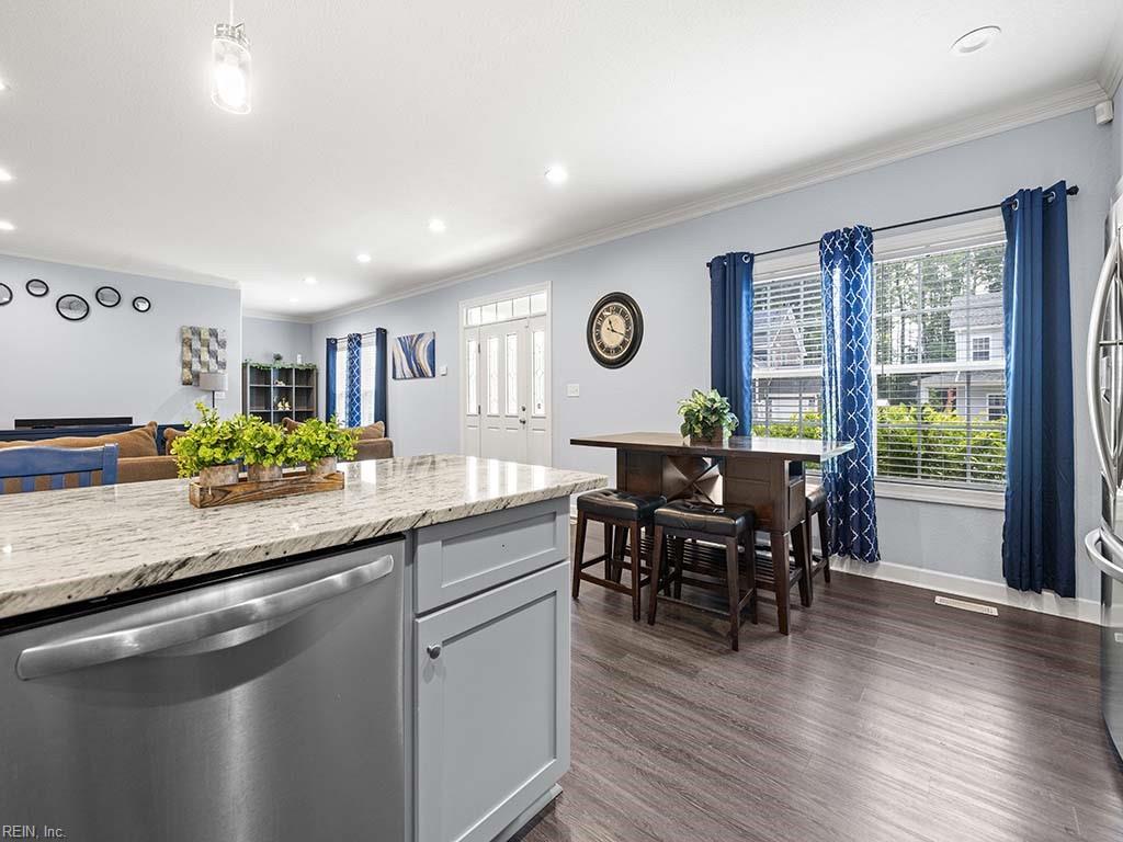 2420 Mandolin CT