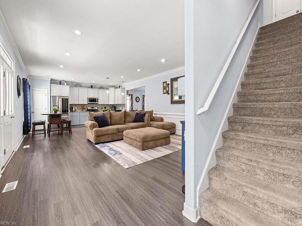 2420 Mandolin CT