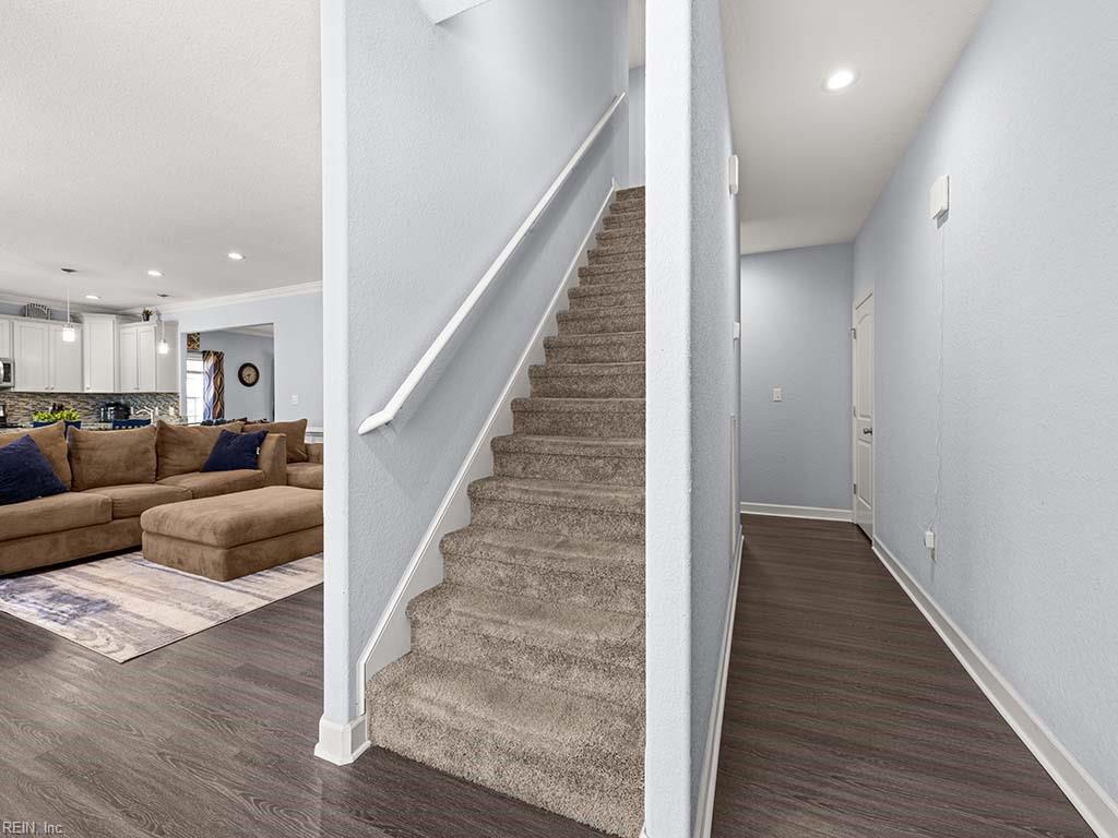 2420 Mandolin CT