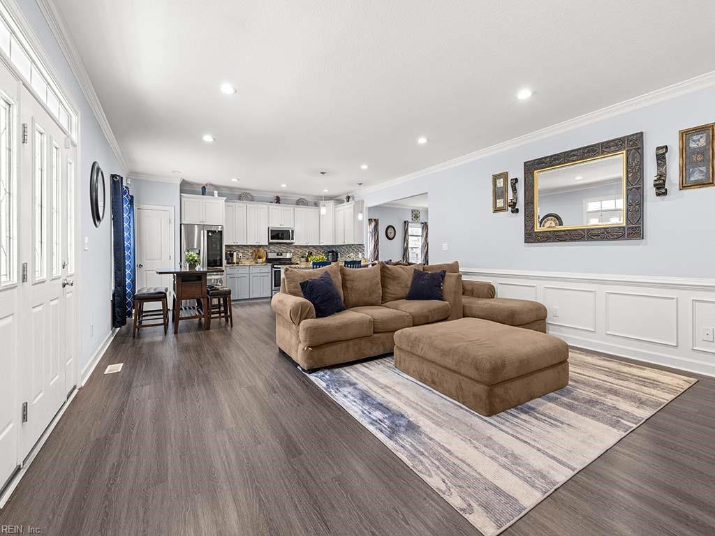 2420 Mandolin CT