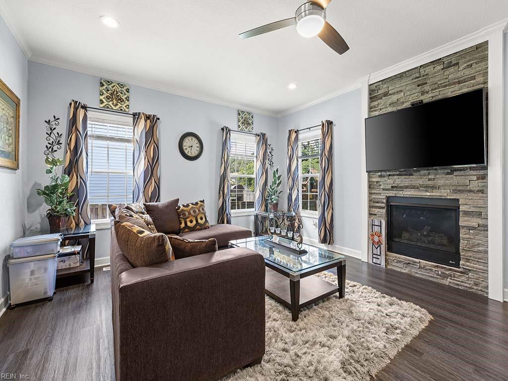 2420 Mandolin CT