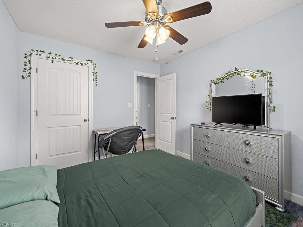 2420 Mandolin CT