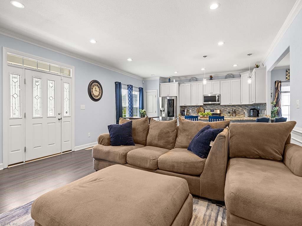 2420 Mandolin CT