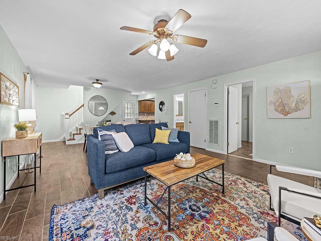 2114 Sandalwood RD