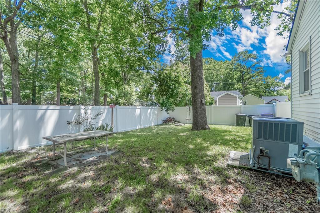 76 Gillis RD