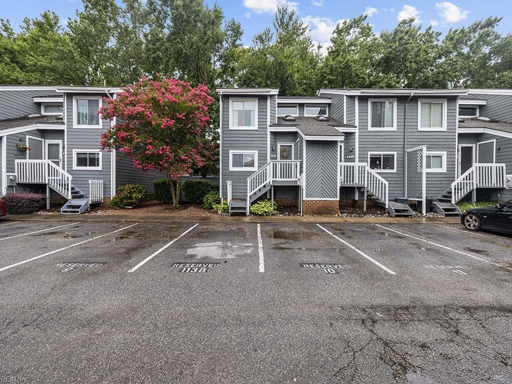 1138 Glengarry WAY