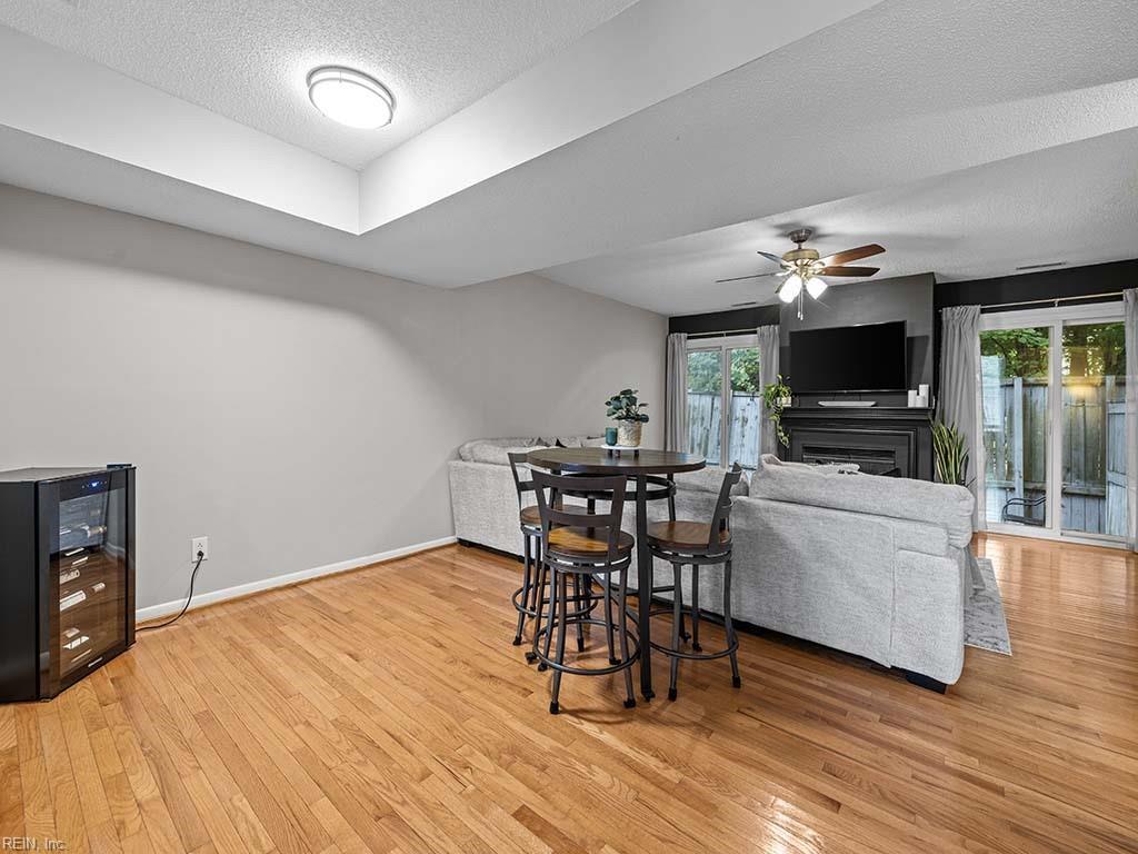 1138 Glengarry WAY