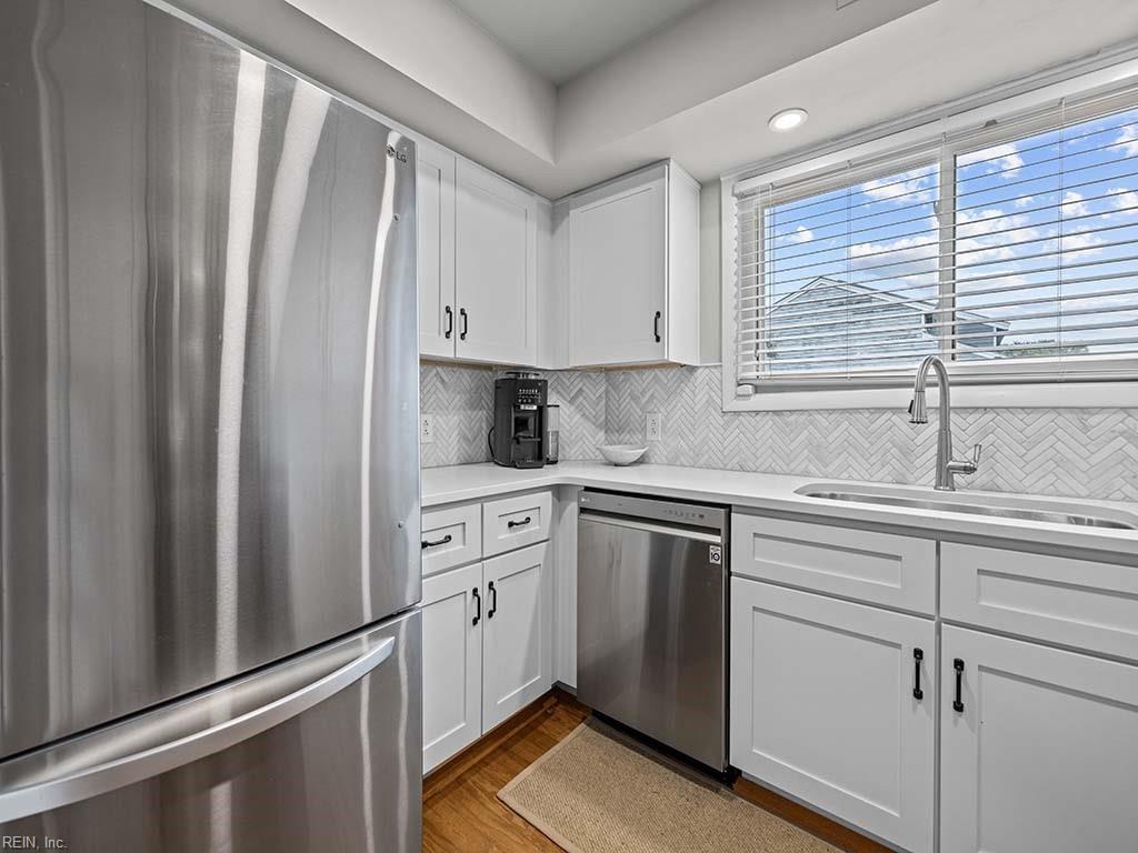 1138 Glengarry WAY