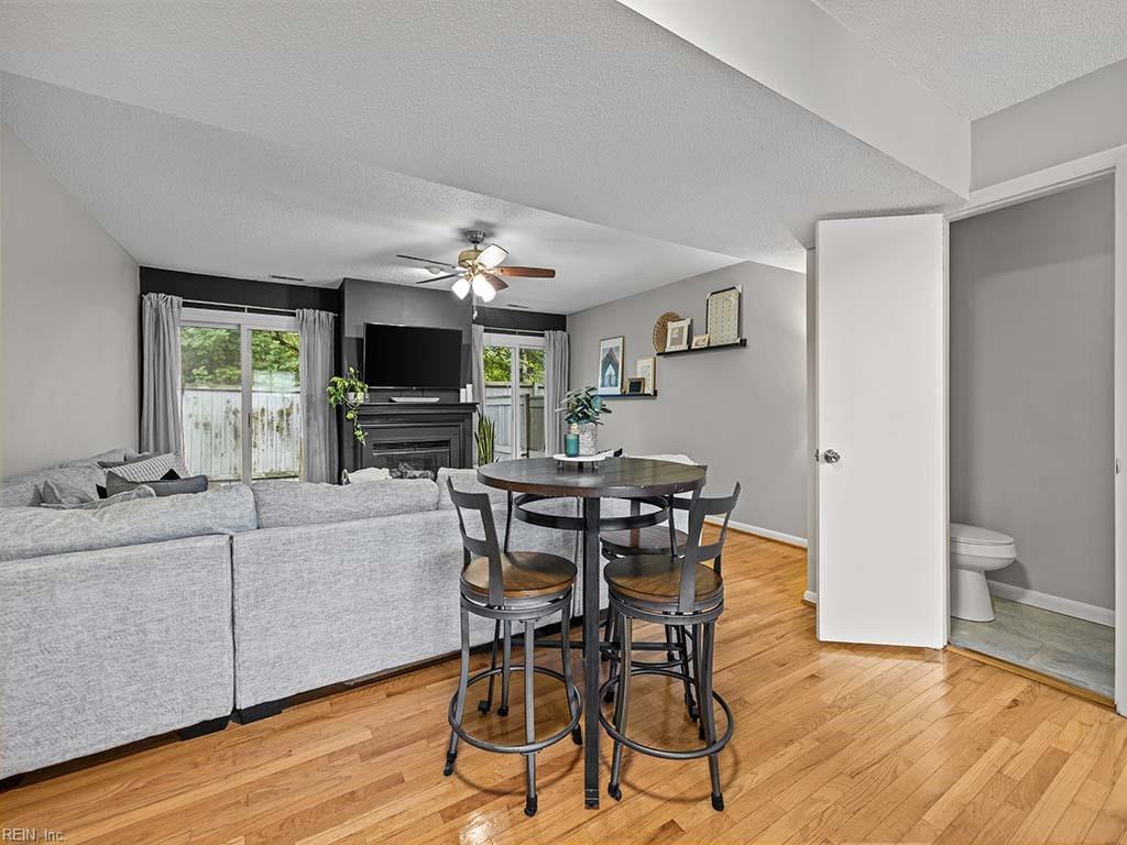 1138 Glengarry WAY