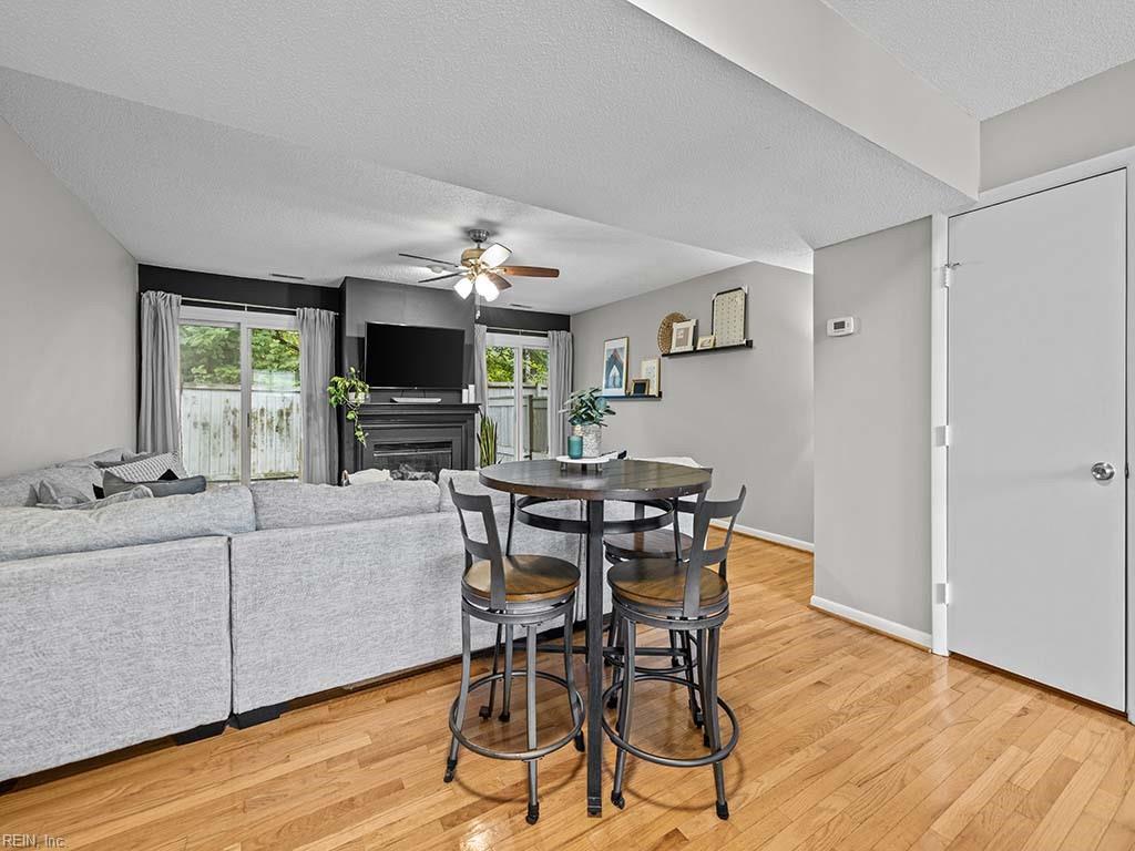 1138 Glengarry WAY