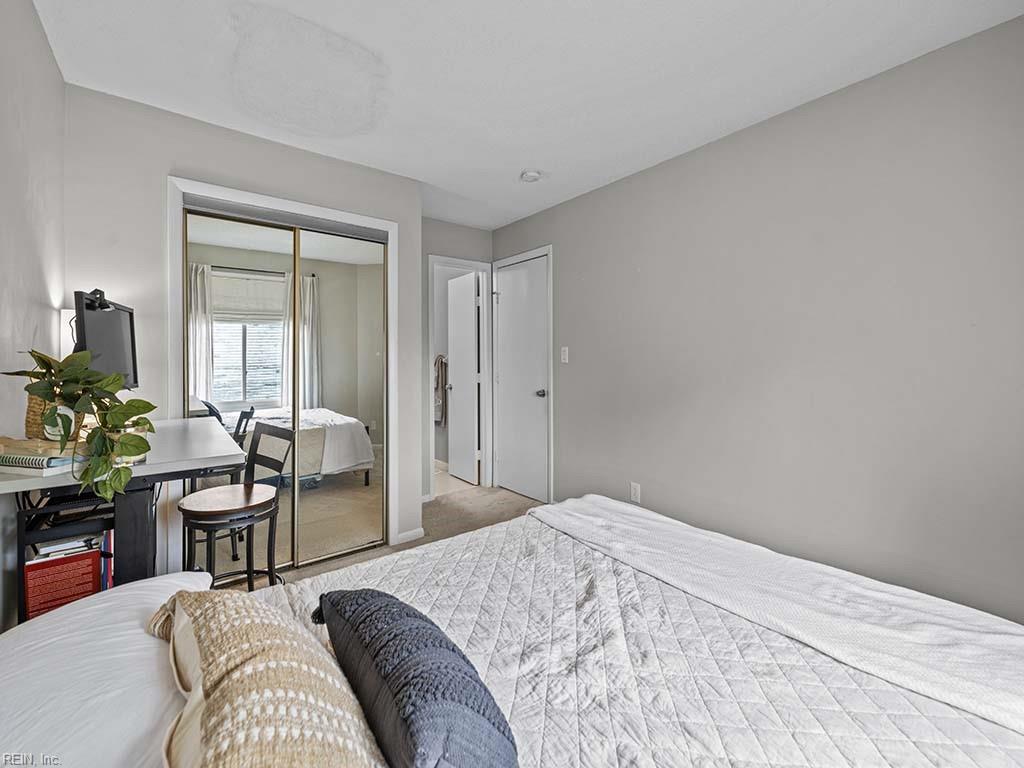1138 Glengarry WAY