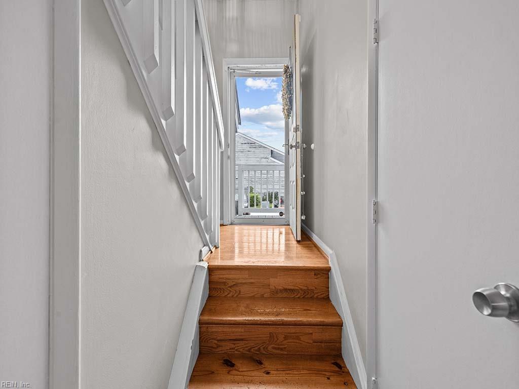1138 Glengarry WAY