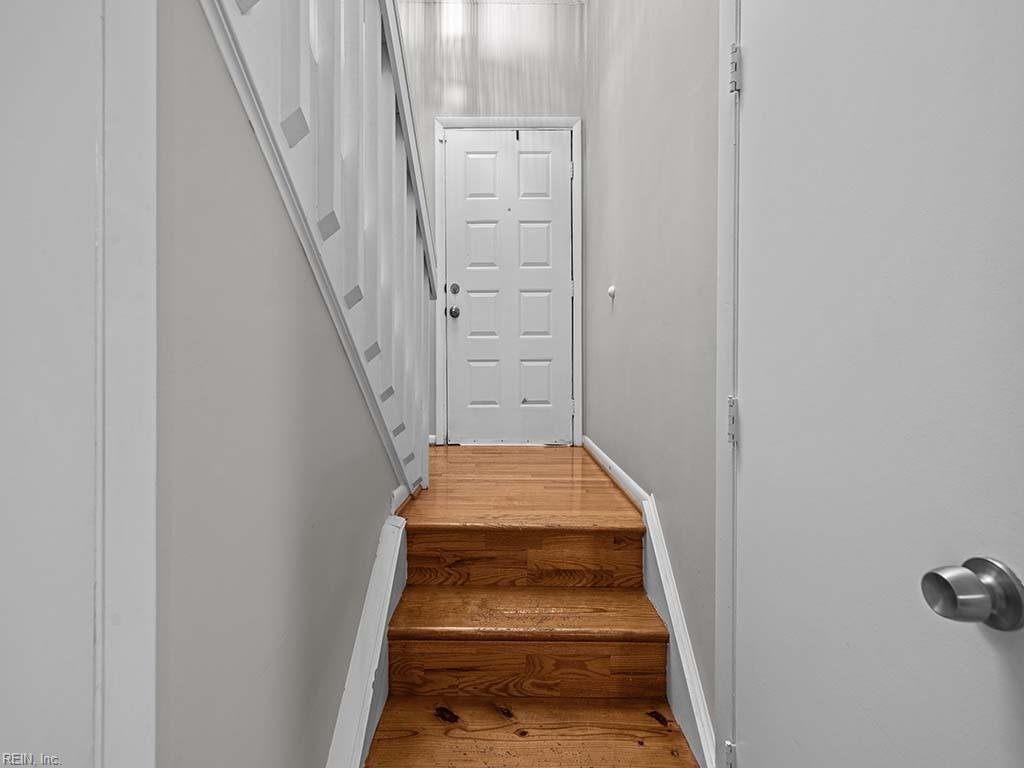 1138 Glengarry WAY