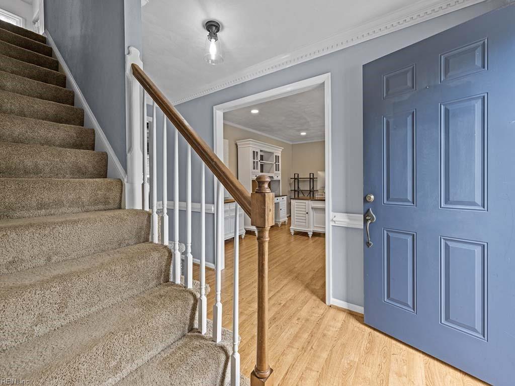 884 Le Cove DR