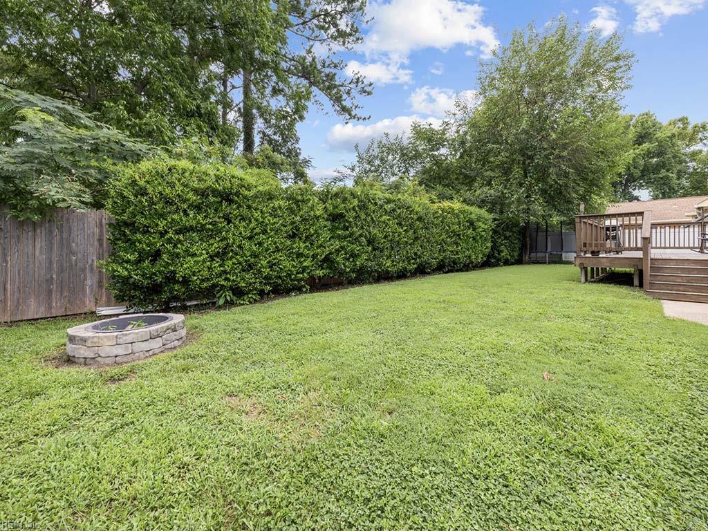 884 Le Cove DR