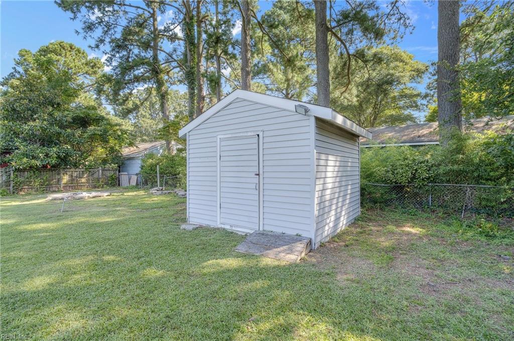 703 Sparrow RD