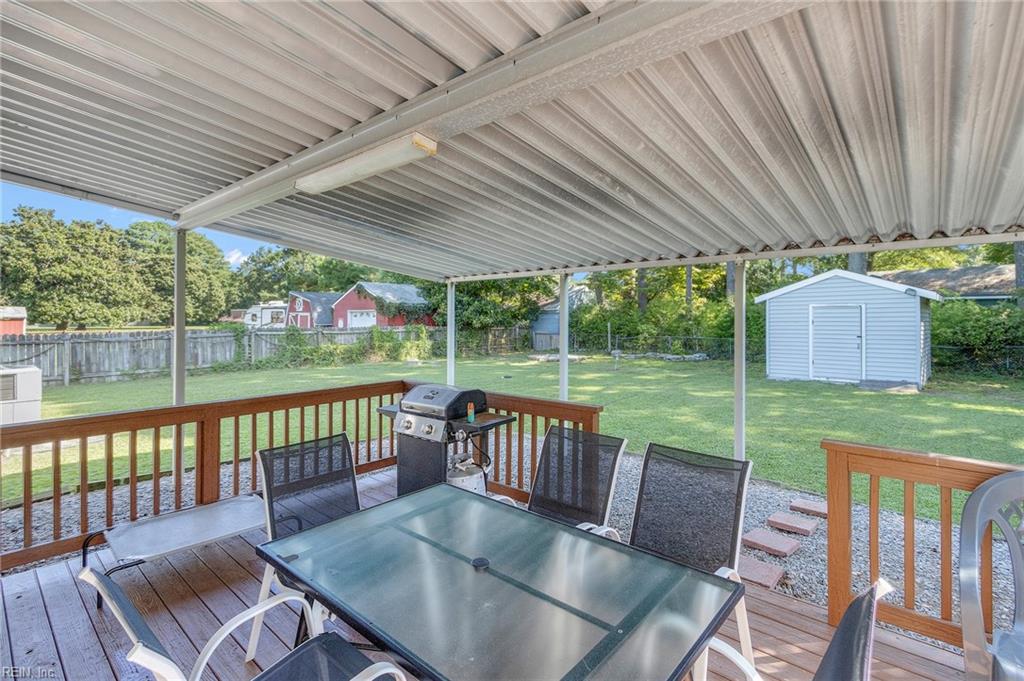 703 Sparrow RD