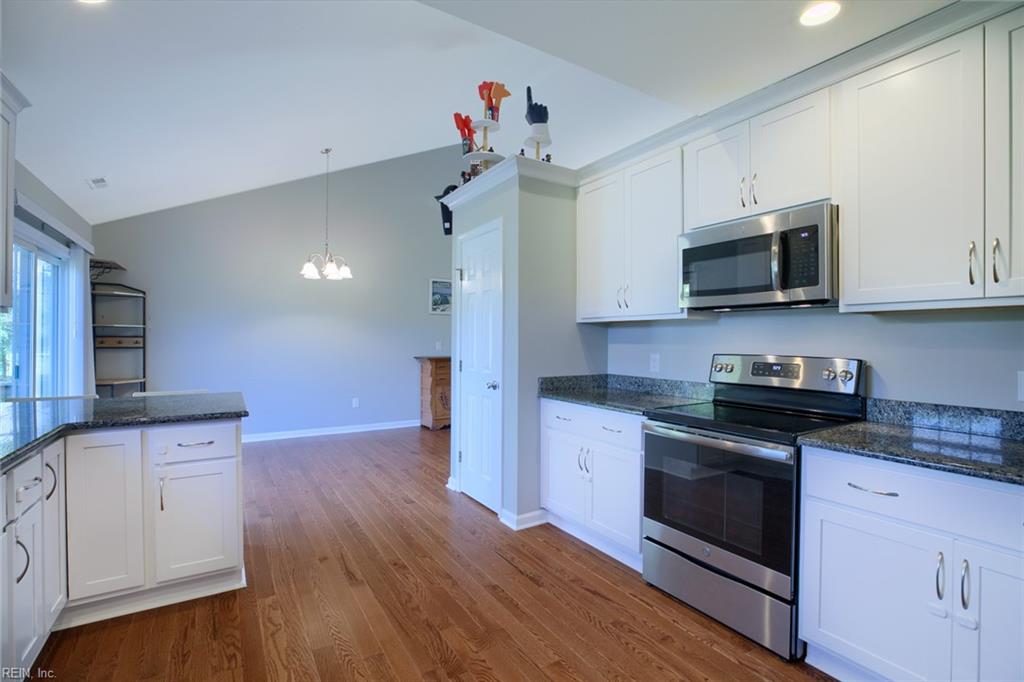 513 Carlton RD